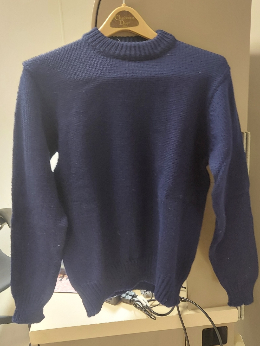 Vintage Snowy Mountain 60/70s 100% Wool Navy Sweater Size 38  MEDIUM